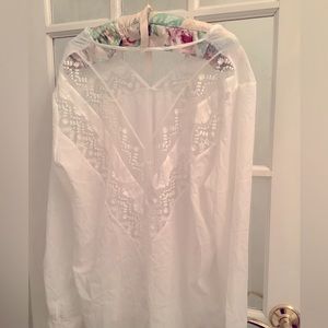 Beautiful extra large 4 x top so pretty!